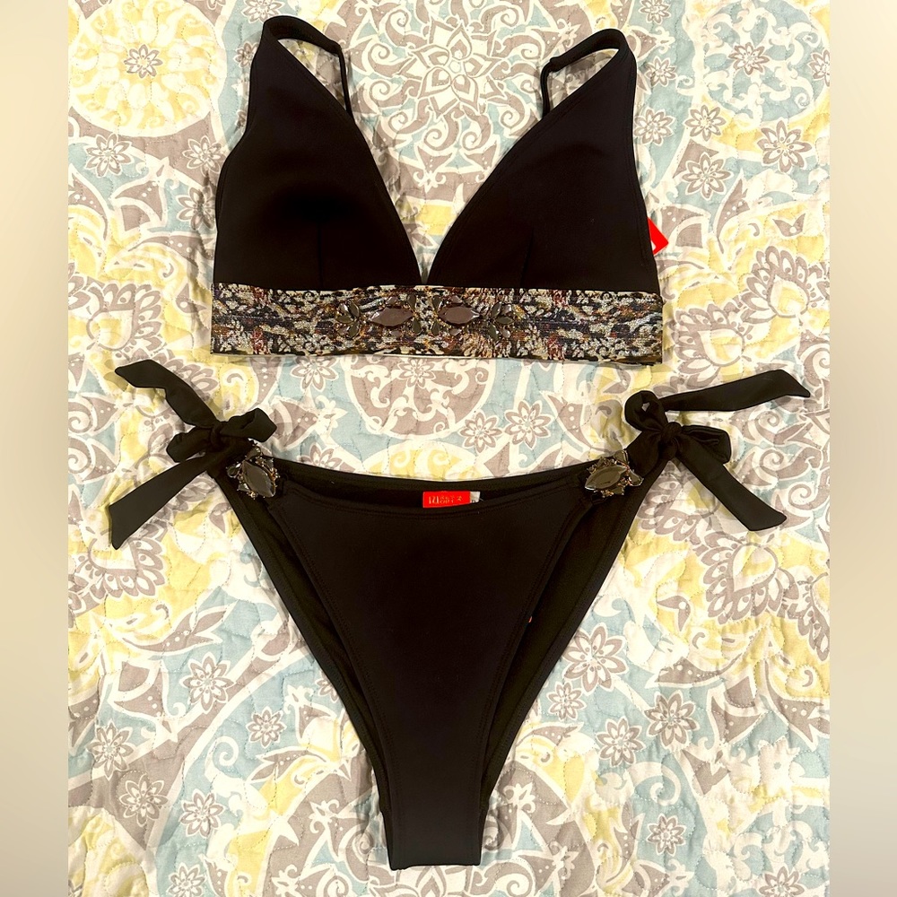 Size 8 swimsuit bought off ASOS. NWT